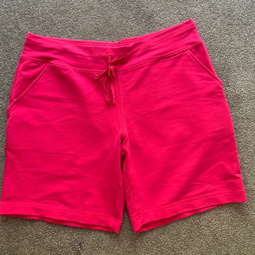 Fan skin now sport shorts size large (12/14)